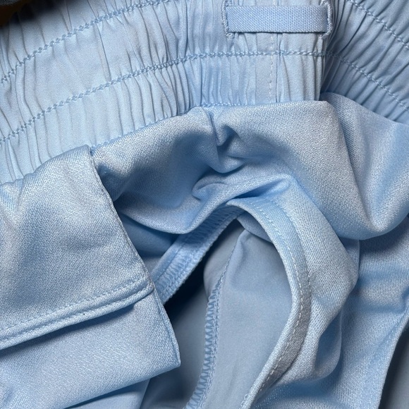 Athleta - Light Blue Women's Printed Mesh Racer Run Short in Size M - Picture 8 of 9